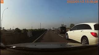 變換車道未保持安全距離（檢舉失敗）（資訊欄有檢舉截圖）
