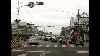 讓我來替這支紅綠燈找回點尊嚴（四件皆舉發在案）