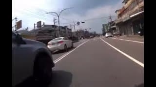 我的車很大、請你讓一下