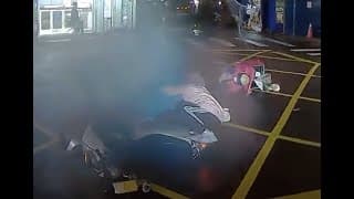 過路口就是要左右檢查，不管是綠燈還是車輛靜止