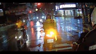 讓後車閃瞎車禍我就安全了