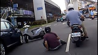 【車禍影片】新埔奇異擦撞（2022.07.18 新北市板橋區民生路三段