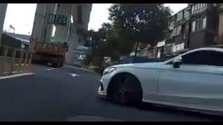 蒿誒 差點下去 