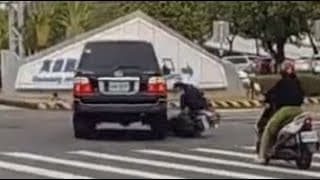 【車禍影片】 闖紅燈又硬要轉 YABE! YABE!（2022.10.16 高雄市小港區中山四路，小港機場路口