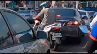 【車禍影片】 撞到別人還想烙跑啊！（2022.07.28 新北市淡水區淡金公路 竹圍捷運站機車停車場附近