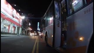 公車安全門啪啪響，嚇得我都破音了幹（X