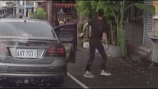 年輕人膀胱無力，所以為什麼副駕可以坐兩個？