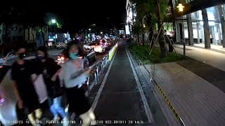 天氣熱趕著去南紡吹冷氣，不行嗎?!?!