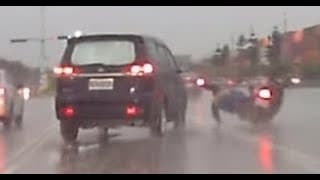 【車禍影片】老子想轉就轉（2022.06.24 台中市梧棲區臺灣大道十段與忠二路口