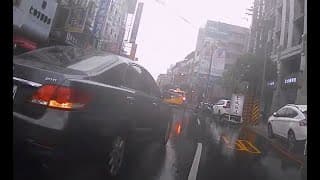 三寶路邊停車方式