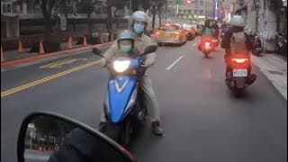 孩子啊~趁早換個阿公吧...