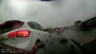 你騎車你就沒資格在台北市，懂? (注意喇叭聲)（全檢舉失敗）
