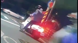 再皮、再闖啊，A到阿伯了吧