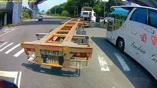 高雄GDP開車真的很邱（已送三張檢舉）