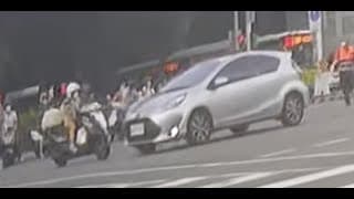 【車禍影片】機車騎車綠燈起步被橫向車輛撞擊（2022.06.29 台北市大安區忠孝東路四段與敦化南路一段口