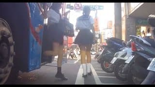 請教育部重視校車安全，勿讓學生在危險處上下車。