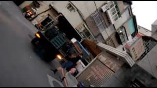 遮蔽車牌+警察不來= 無敵星星