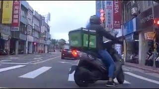 Uber Eat 都這樣迴轉的嗎？（超過時間無法檢舉）