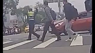 行人需要導護才過的了馬路
