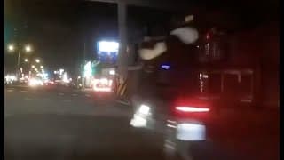 路上孤輪自以為很帥
