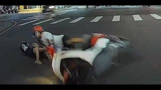 【車禍影片】 第一次看人雷殘還笑的這麼開心（2022.09.07 新北市泰山區明志路三段