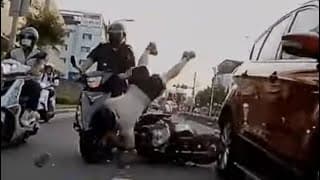 【車禍影片】 不看前面的後果（2022.08.05 台北市南港區市民大道七段