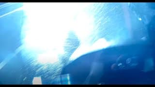 我只是要穿個雨衣...... 應該跟我沒關係吧.....（開聲音）