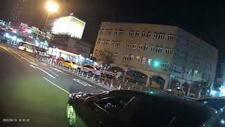 騎的好好的也能被白癡逼車欸（開聲音）