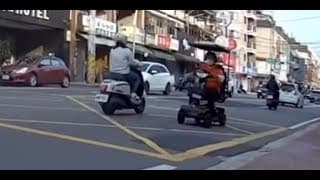 阿嬤別鬧⋯這裡都大車在跑的