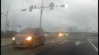 西濱逆向，箭頭也看不懂嗎？