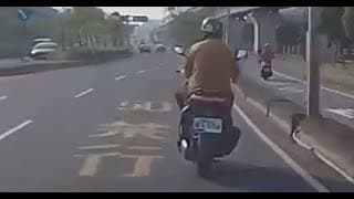 是不認識字？大大的寫著“禁行機車”