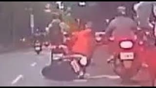 【車禍影片】大安區(中鼎大樓前) 肇事逃逸（2022.10.28 台北市大安區敦化南路二段
