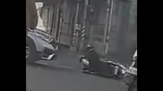 2021.01.07 高雄市苓雅區中正一路 汽車闖紅燈事故（綠燈這麼久了，也要硬闖