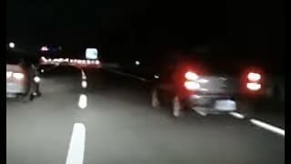 路肩加速後再切入車道（開聲音）