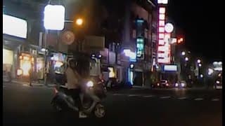 黑暗中要特別小心馬路三寶