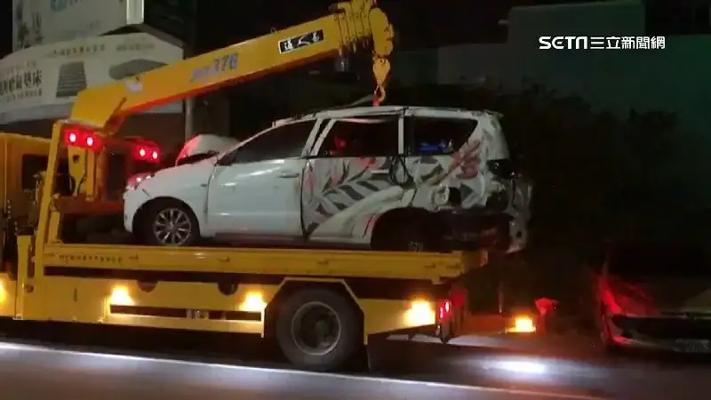 2/13 彰化國道1號 秀水路段 母載兒女國1自撞護欄1童遭拋飛慘死 親友：疑被逼車才失控 行車紀錄器故障 親友正在尋找路過車子行車紀錄器，若有人的行車紀錄器剛好也拍到，可提供線索給警方，