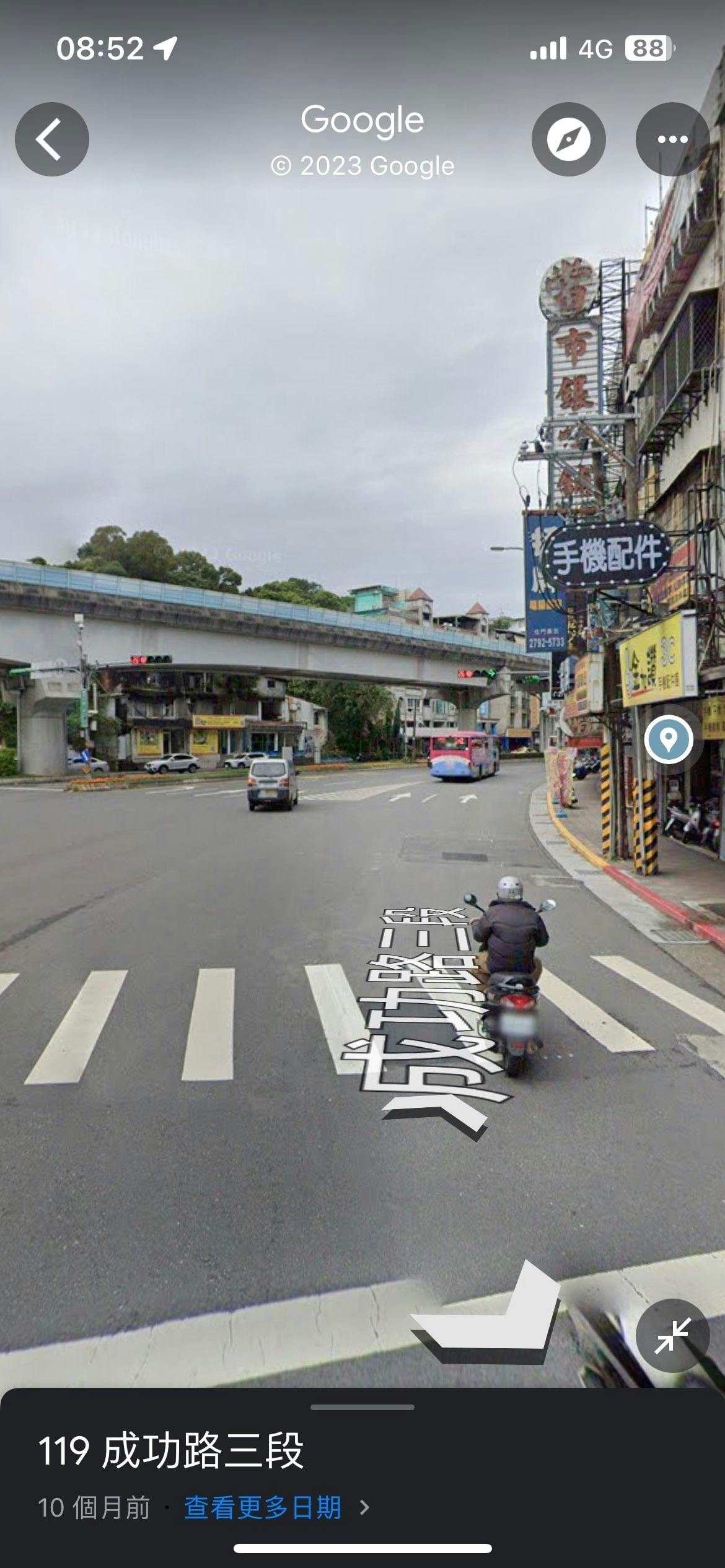 路邊停車遭撞，台北市內湖區成功路三段公車站附近， 2023/2/6 晚間8:00-10:00